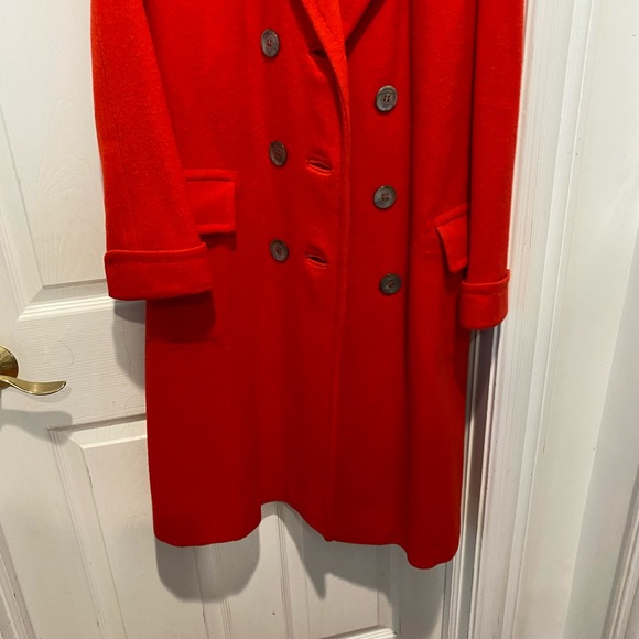 Lindo abrigo de mujer no tiene una talla en el suéter pero mi medida es larga - Picture 6 of 9